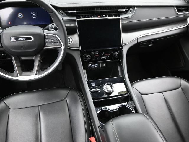2023 Jeep Grand Cherokee L Vehicle Photo in Cedar Rapids, IA 52402
