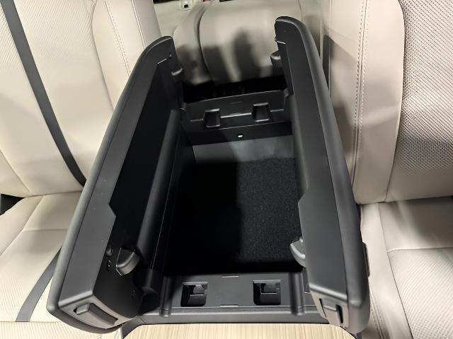 2025 Mazda CX-90 Vehicle Photo in Green Bay, WI 54304