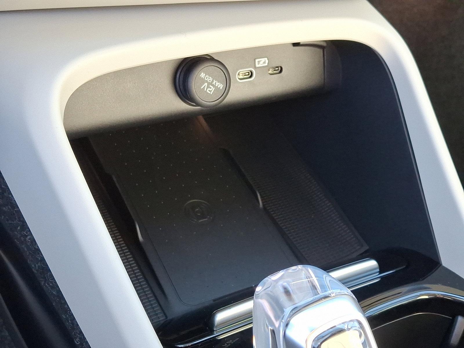 2025 Volvo XC40 Vehicle Photo in Trevose, PA 19053