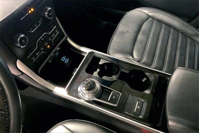 2020 Ford Edge Vehicle Photo in TOPEKA, KS 66609-0000