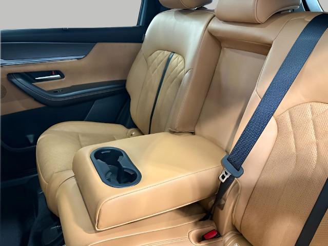 2025 Mazda CX-70 Vehicle Photo in Green Bay, WI 54304