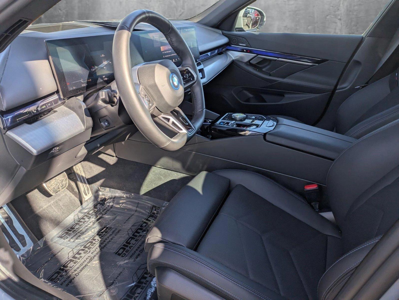2024 BMW i5 Vehicle Photo in LAUREL, MD 20707-4622