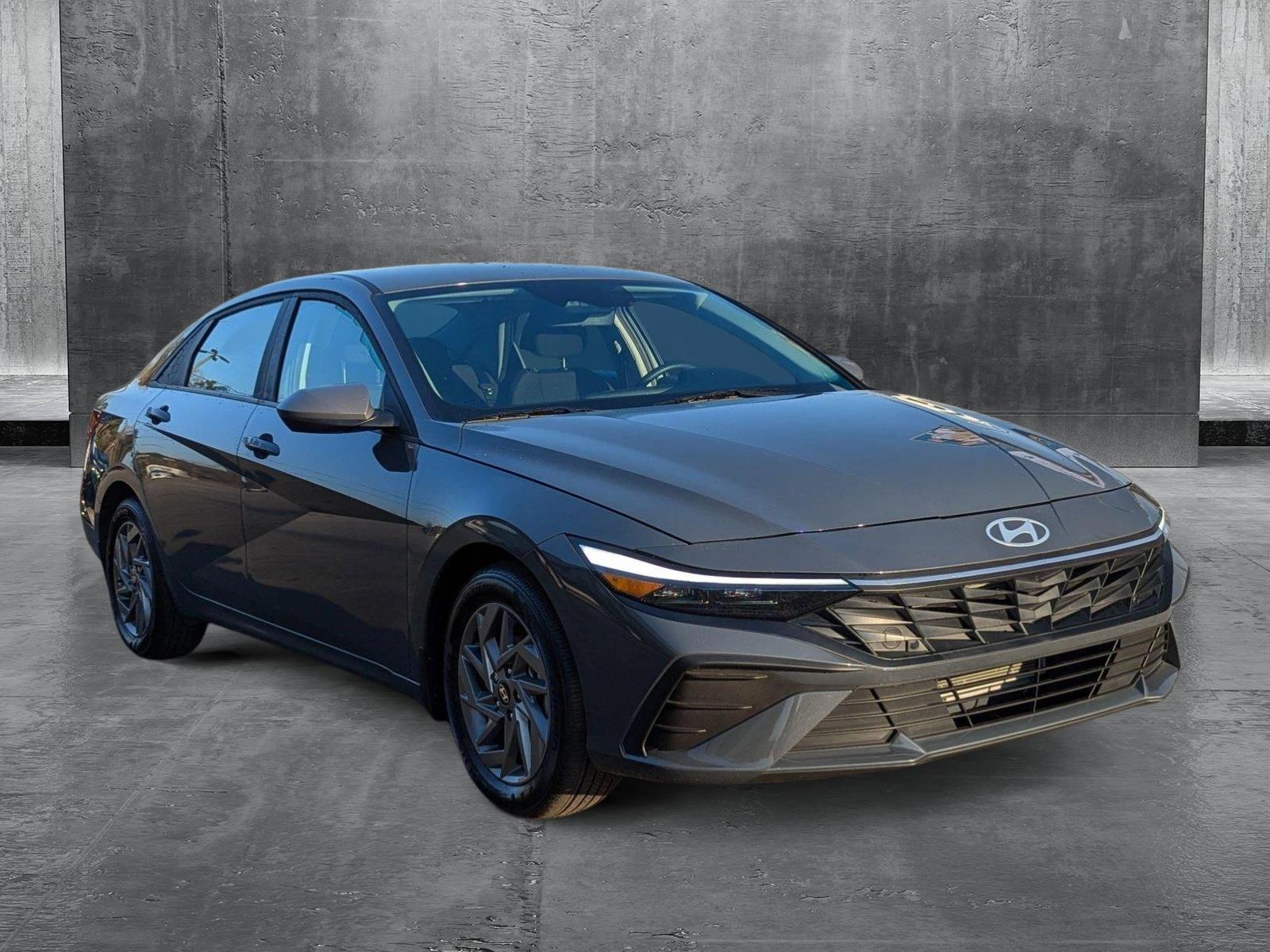 2024 Hyundai ELANTRA Vehicle Photo in Memphis, TN 38133