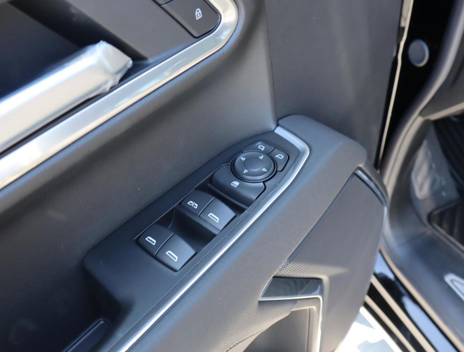 2025 Chevrolet Silverado 1500 Vehicle Photo in LOS ANGELES, CA 90007-3794