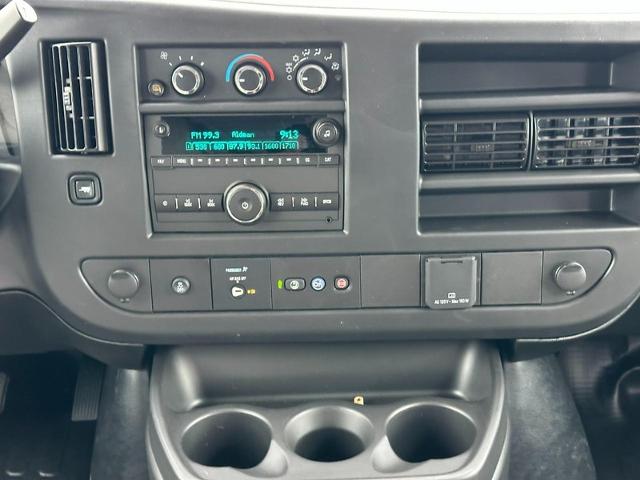 2024 Chevrolet Express Cargo 2500 Vehicle Photo in COLUMBIA, MO 65203-3903