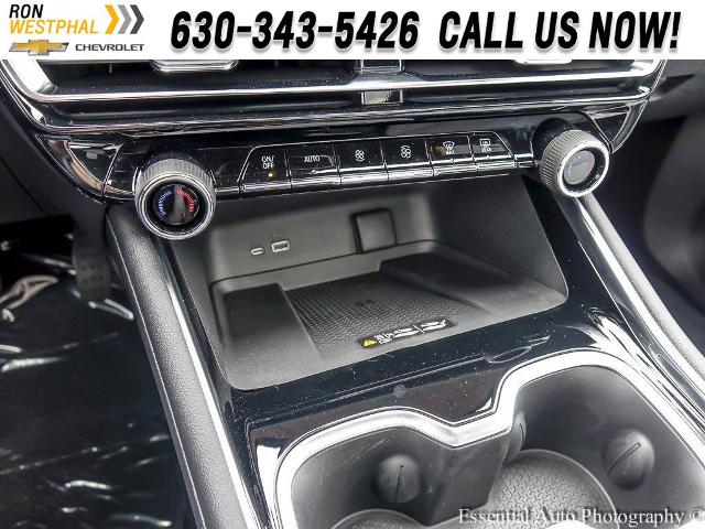 2025 Chevrolet Traverse Vehicle Photo in AURORA, IL 60503-9326