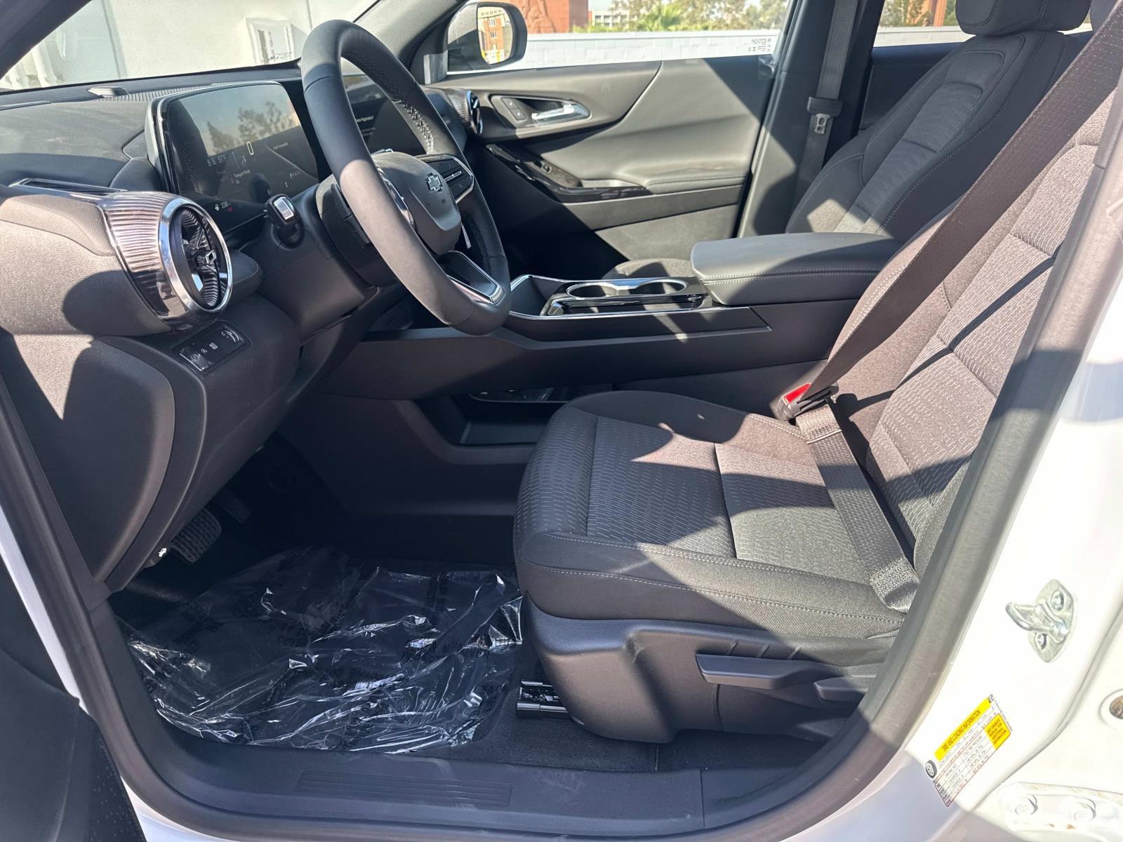 2025 Chevrolet Equinox Vehicle Photo in LOS ANGELES, CA 90007-3794