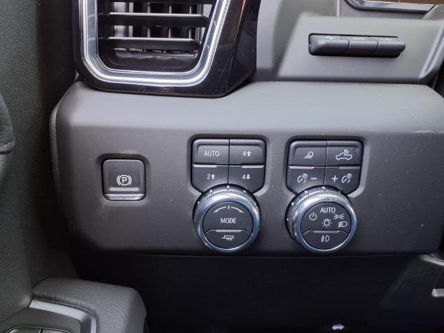 2025 GMC Sierra 2500 HD Vehicle Photo in Denton, TX 76205