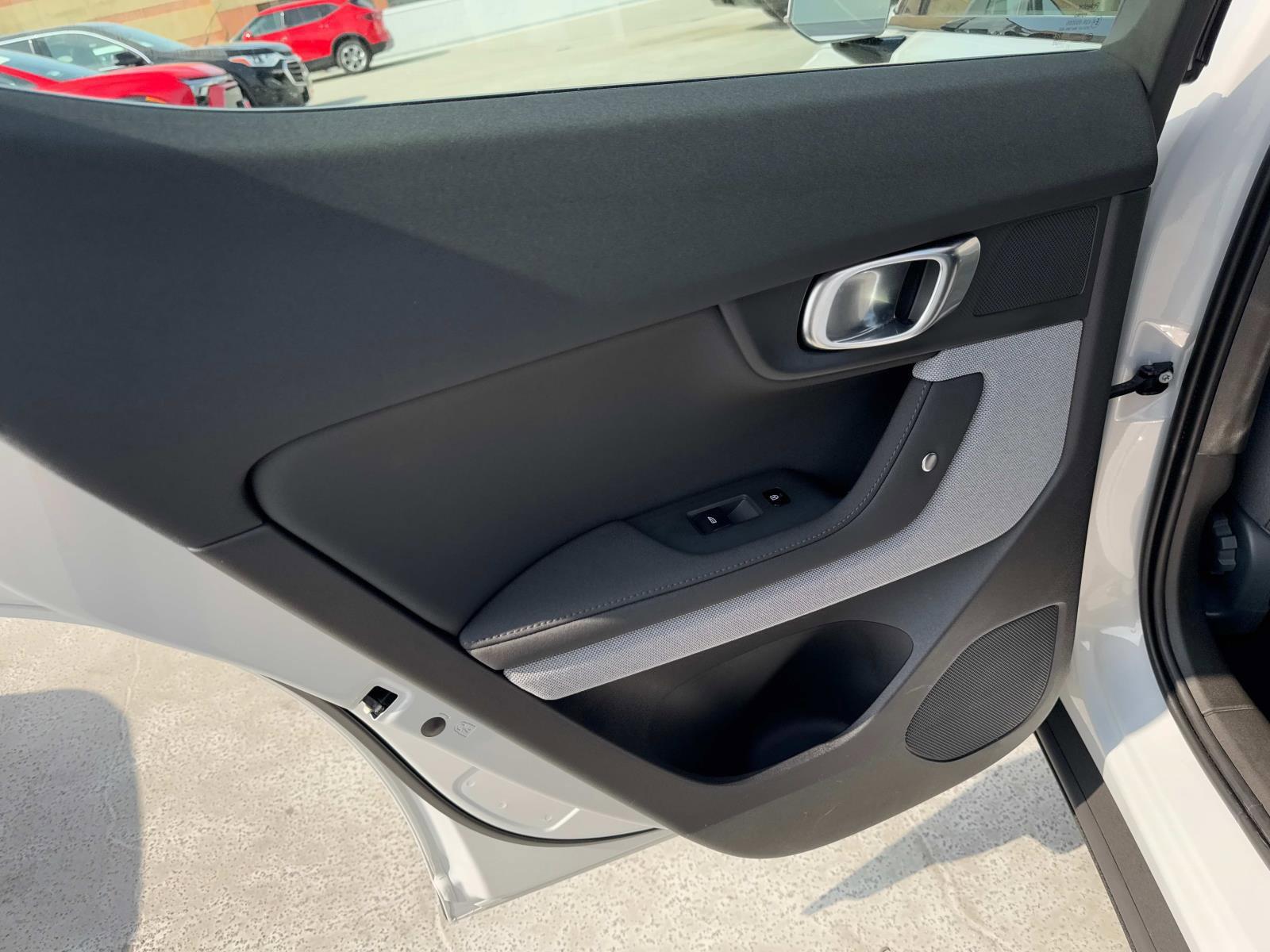2022 Polestar 2 Vehicle Photo in LOS ANGELES, CA 90007-3794