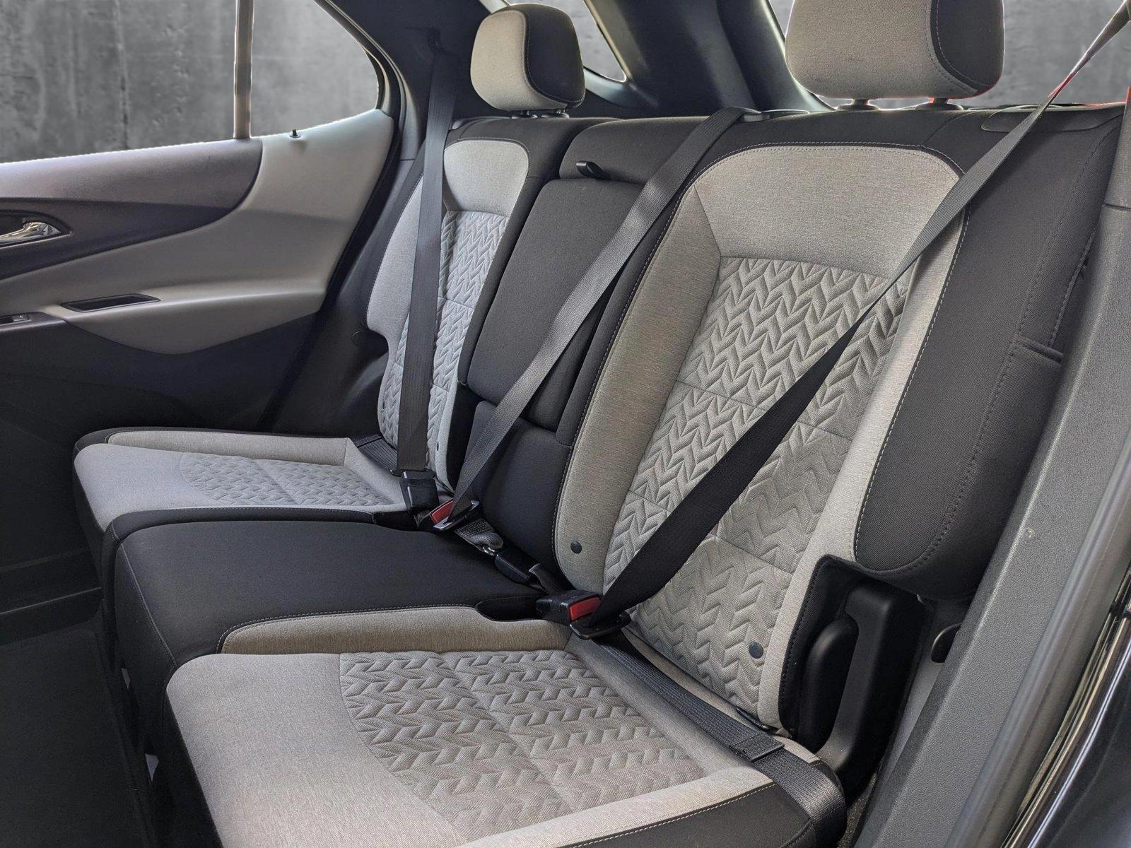 2022 Chevrolet Equinox Vehicle Photo in VALENCIA, CA 91355-1705