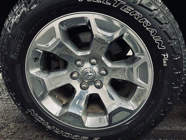 2021 Ram 1500 Vehicle Photo in MEDINA, OH 44256-9631