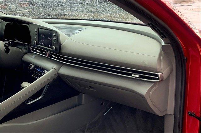2021 Hyundai Elantra Vehicle Photo in TOPEKA, KS 66609-0000