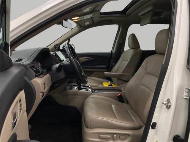 2019 Honda Pilot Vehicle Photo in Appleton, WI 54913