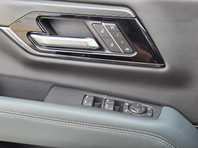 2025 GMC Yukon Vehicle Photo in DALLAS, TX 75209-3016