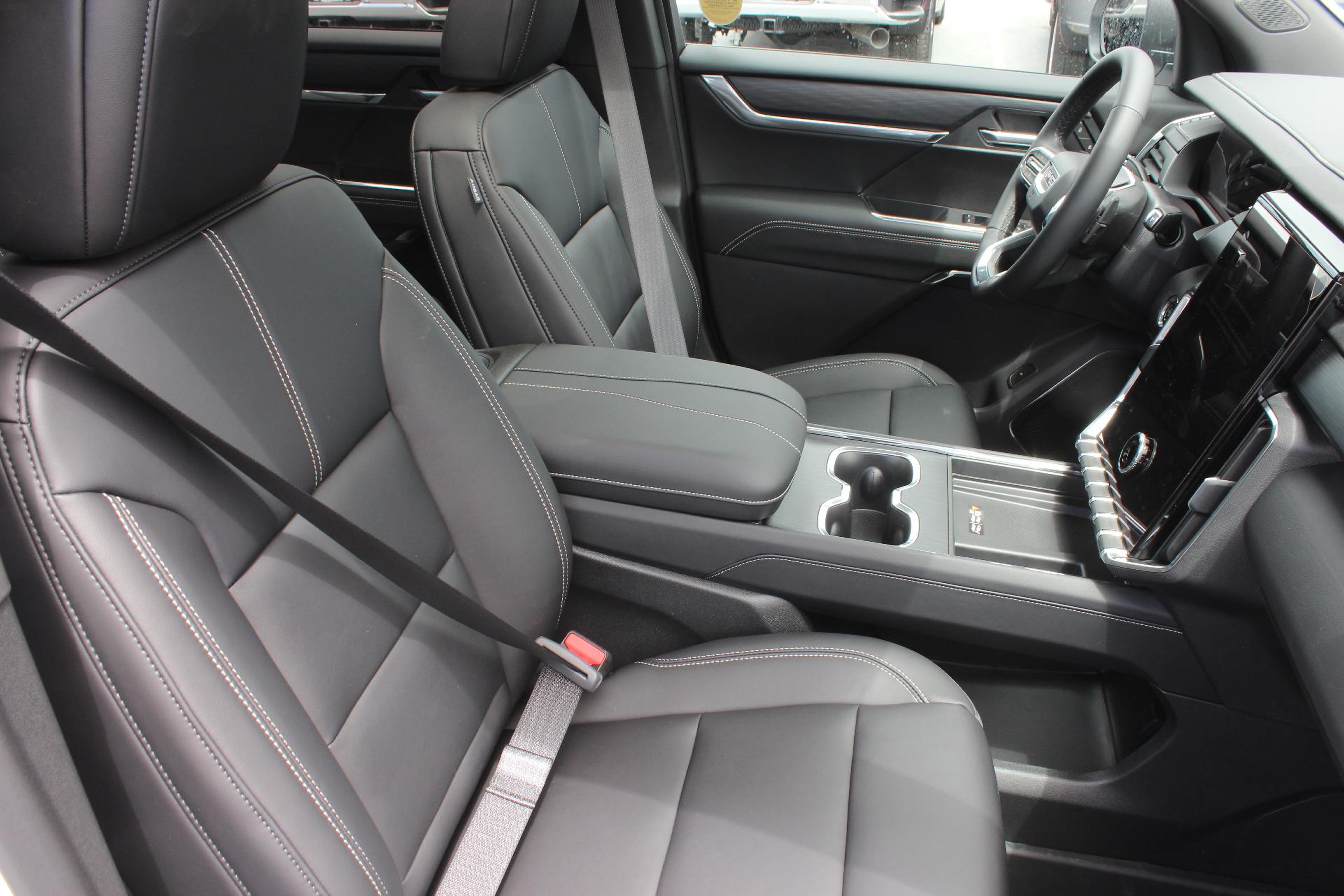 2025 GMC Acadia Vehicle Photo in AURORA, CO 80012-4011