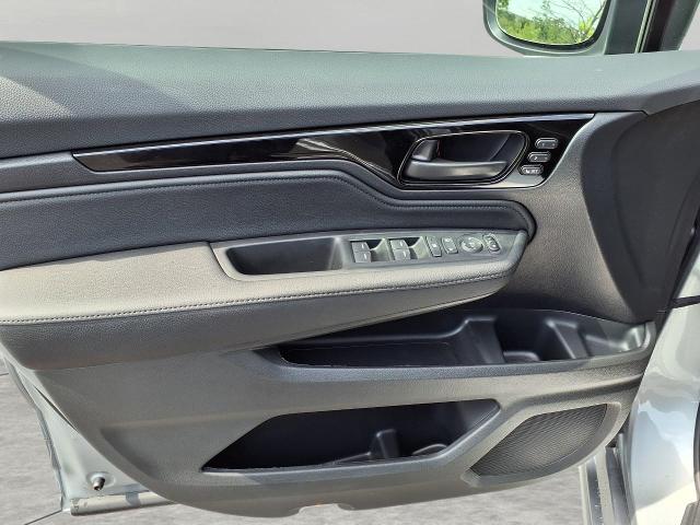 2025 Honda Odyssey Vehicle Photo in Oshkosh, WI 54904