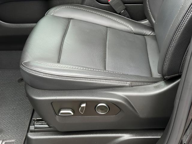 2023 GMC Yukon XL Vehicle Photo in MADISON, WI 53713-3220