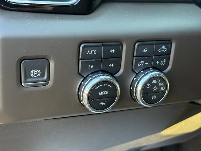 2025 GMC Sierra 1500 Vehicle Photo in COLUMBIA, MO 65203-3903