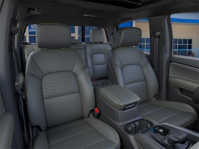 2025 Chevrolet Colorado Vehicle Photo in ENGLEWOOD, CO 80113-6708