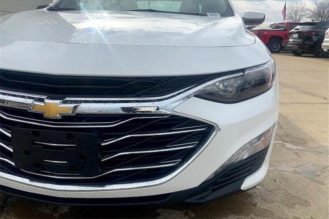 2022 Chevrolet Malibu Vehicle Photo in TOPEKA, KS 66609-0000