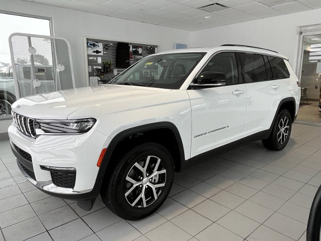 Used 2023 Jeep Grand Cherokee L Limited with VIN 1C4RJKBG8P8850058 for sale in Morton, IL