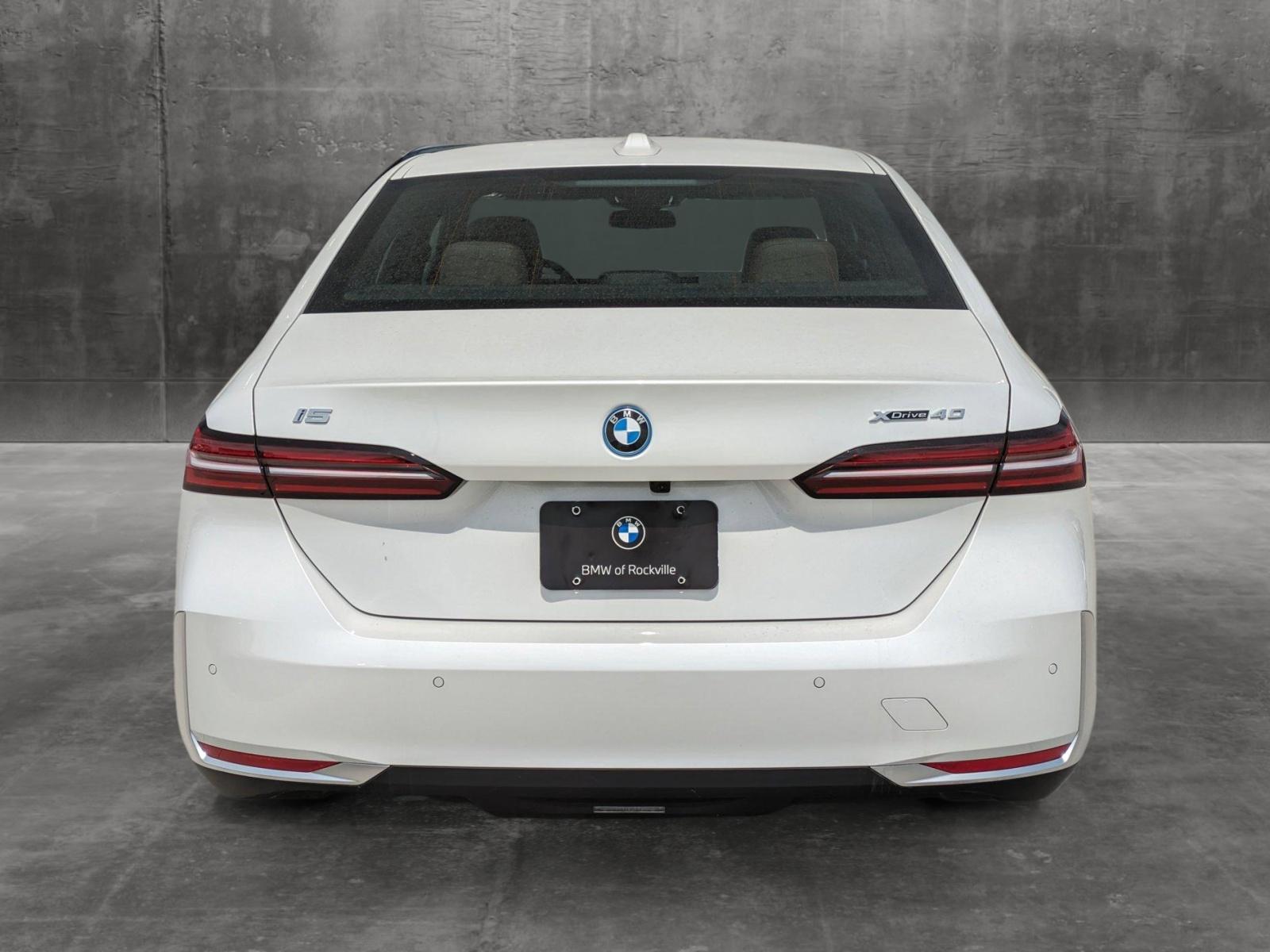 2025 BMW i5 Vehicle Photo in Rockville, MD 20852