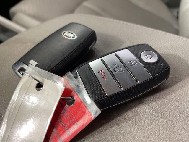 2016 Kia Optima Vehicle Photo in PHOENIX, AZ 85014-3381