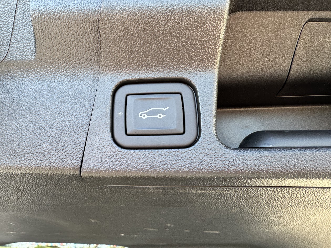 2023 GMC Acadia Vehicle Photo in BOONVILLE, IN 47601-9633