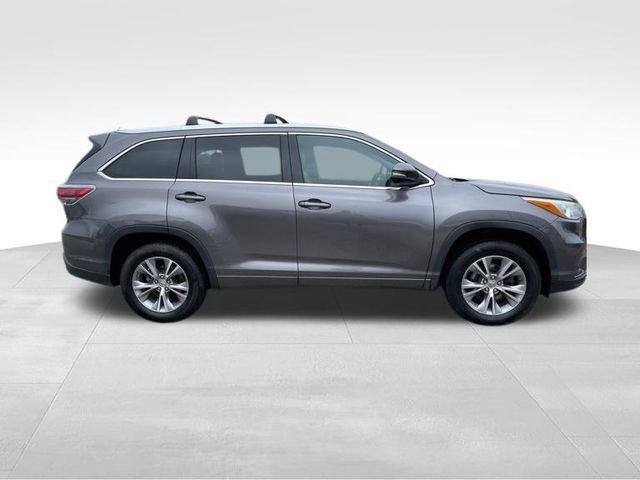 2015 Toyota Highlander Vehicle Photo in MEDINA, OH 44256-9631