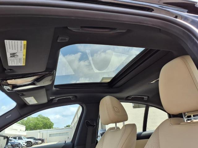 2024 BMW 330e Vehicle Photo in Tampa, FL 33612
