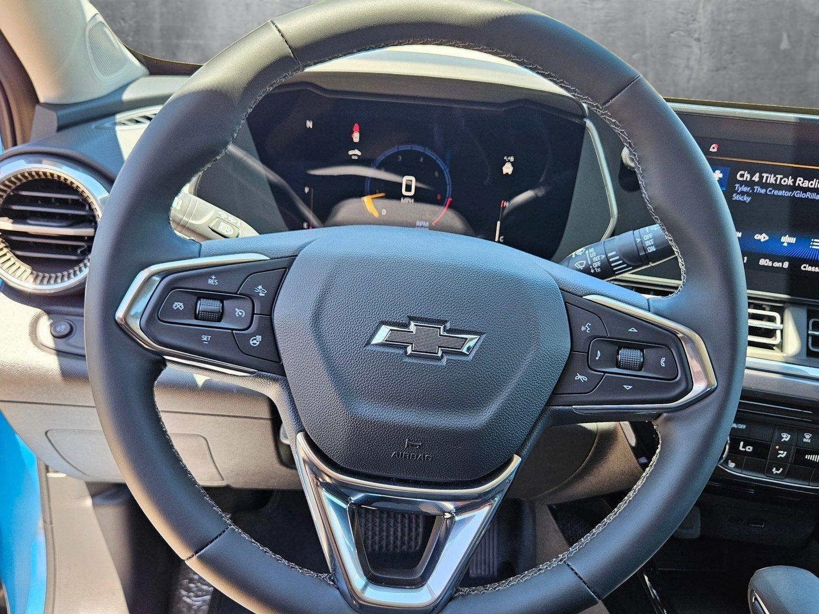 2025 Chevrolet Trax Vehicle Photo in WACO, TX 76710-2592