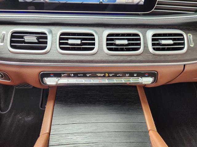 2025 Mercedes-Benz GLE Vehicle Photo in HOUSTON, TX 77079