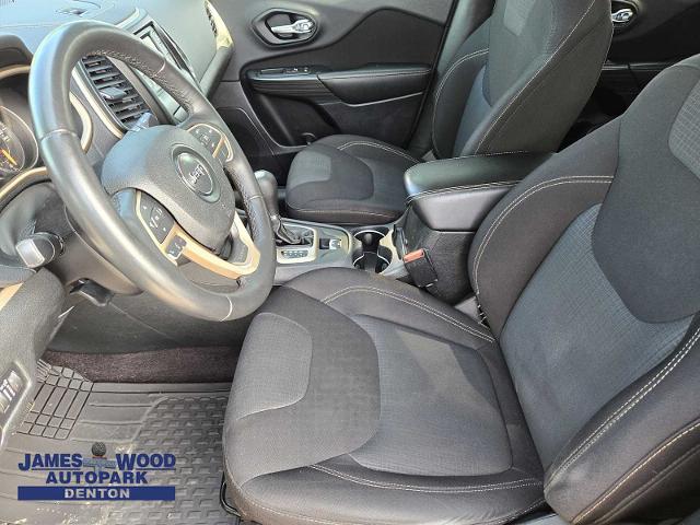 2016 Jeep Cherokee Vehicle Photo in DENTON, TX 76210-9321