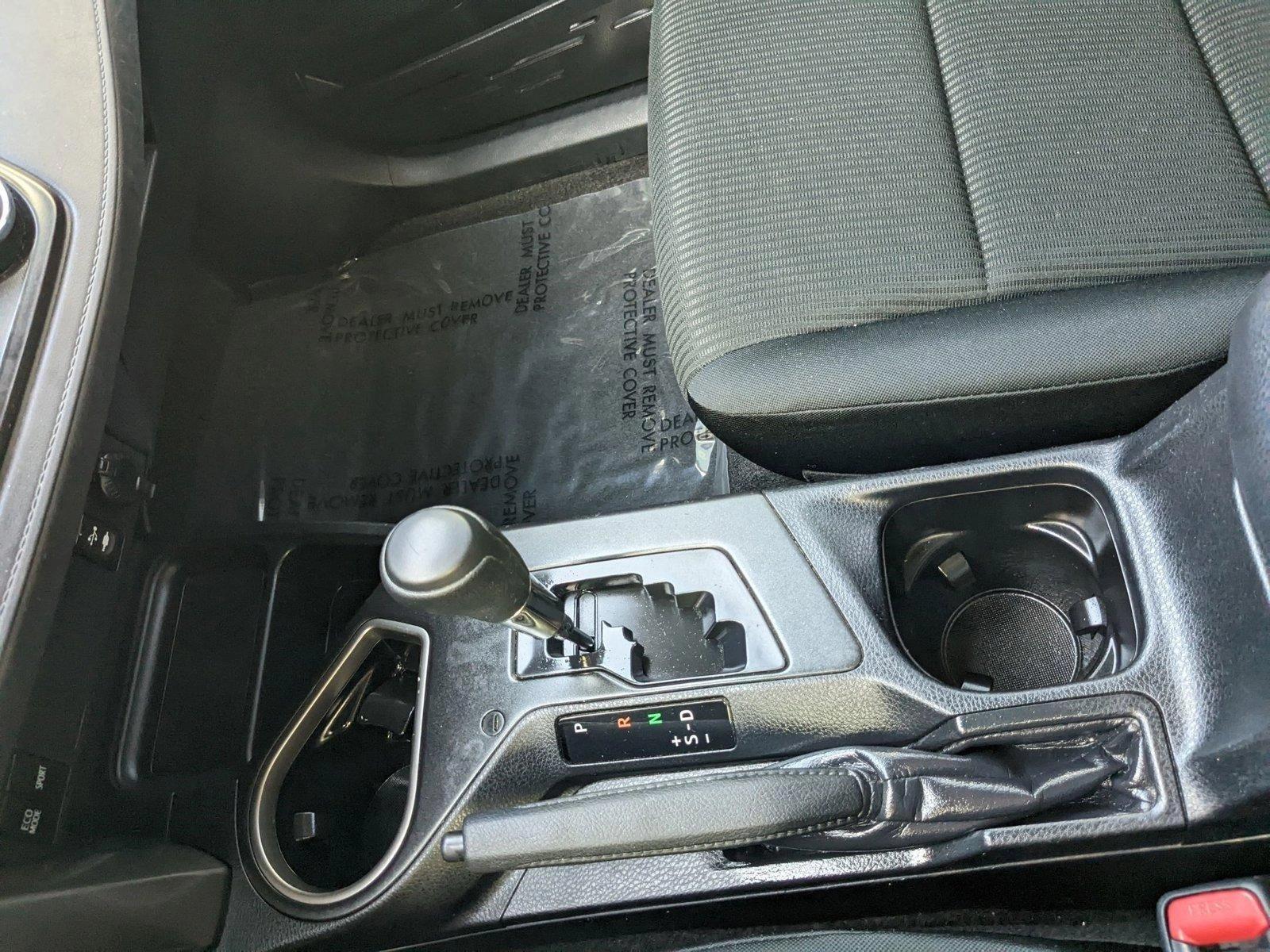 2018 Toyota RAV4 Vehicle Photo in Davie, FL 33331