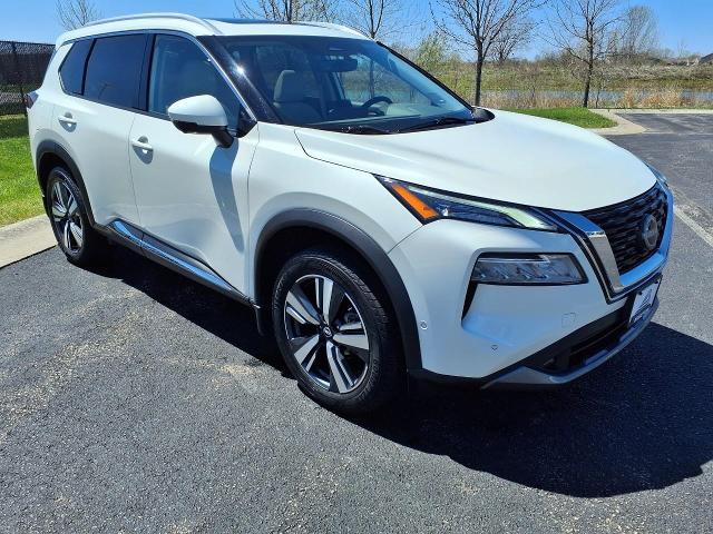 2022 Nissan Rogue Vehicle Photo in Oshkosh, WI 54904