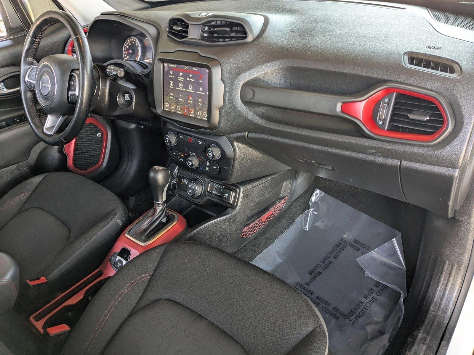 2019 Jeep Renegade Vehicle Photo in Valencia, CA 91355