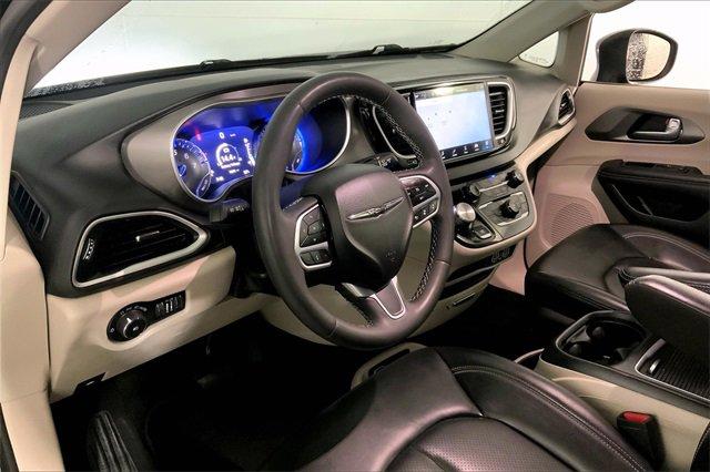 2023 Chrysler Pacifica Vehicle Photo in INDEPENDENCE, MO 64055-1314