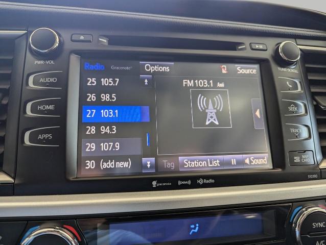 2019 Toyota Highlander Vehicle Photo in Oshkosh, WI 54901