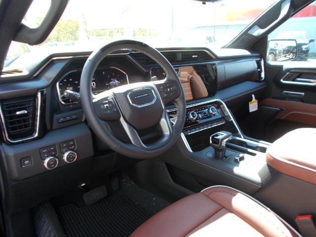 2025 GMC Sierra 1500 Vehicle Photo in LOWELL, MA 01852-4336