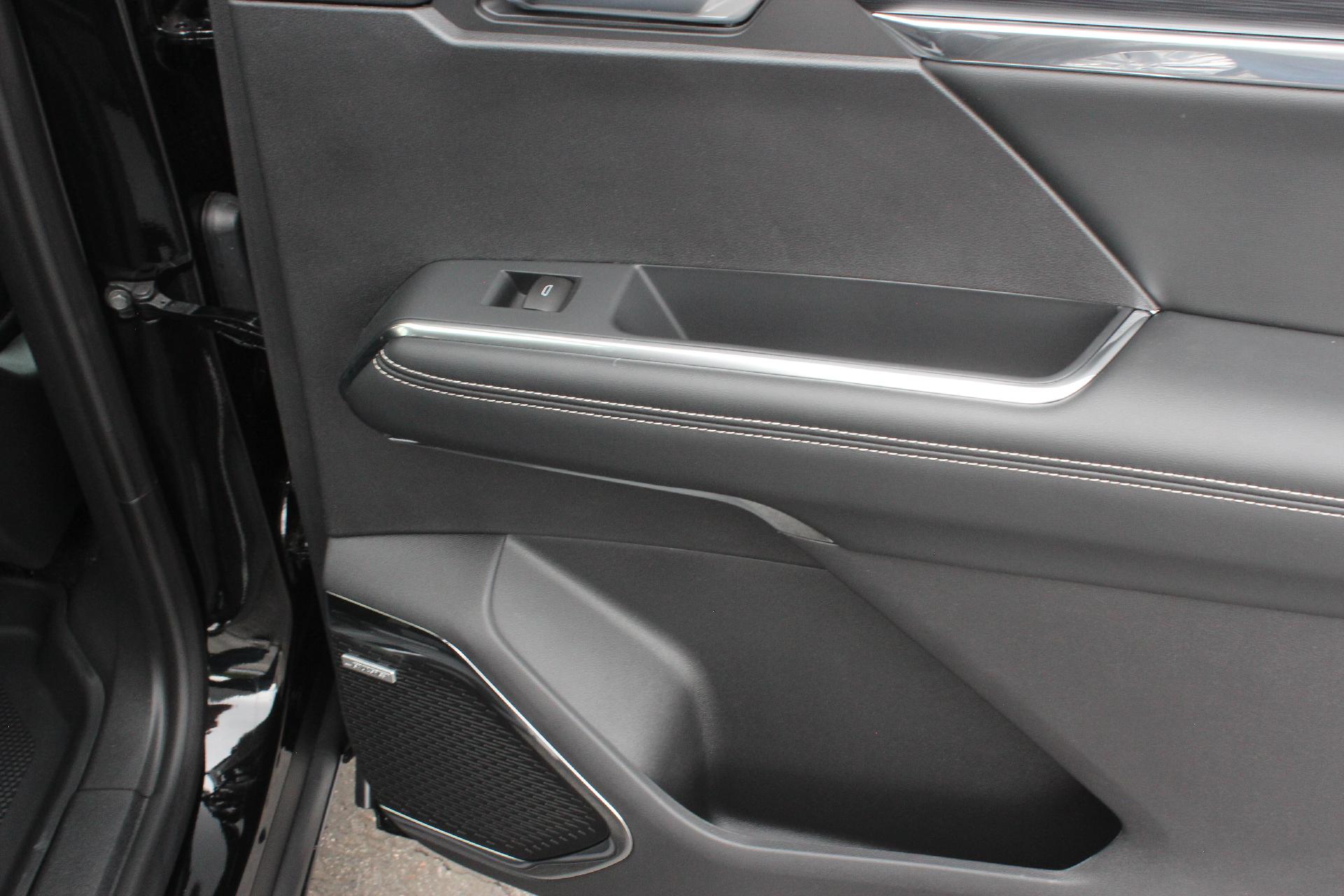 2025 GMC Acadia Vehicle Photo in AURORA, CO 80012-4011