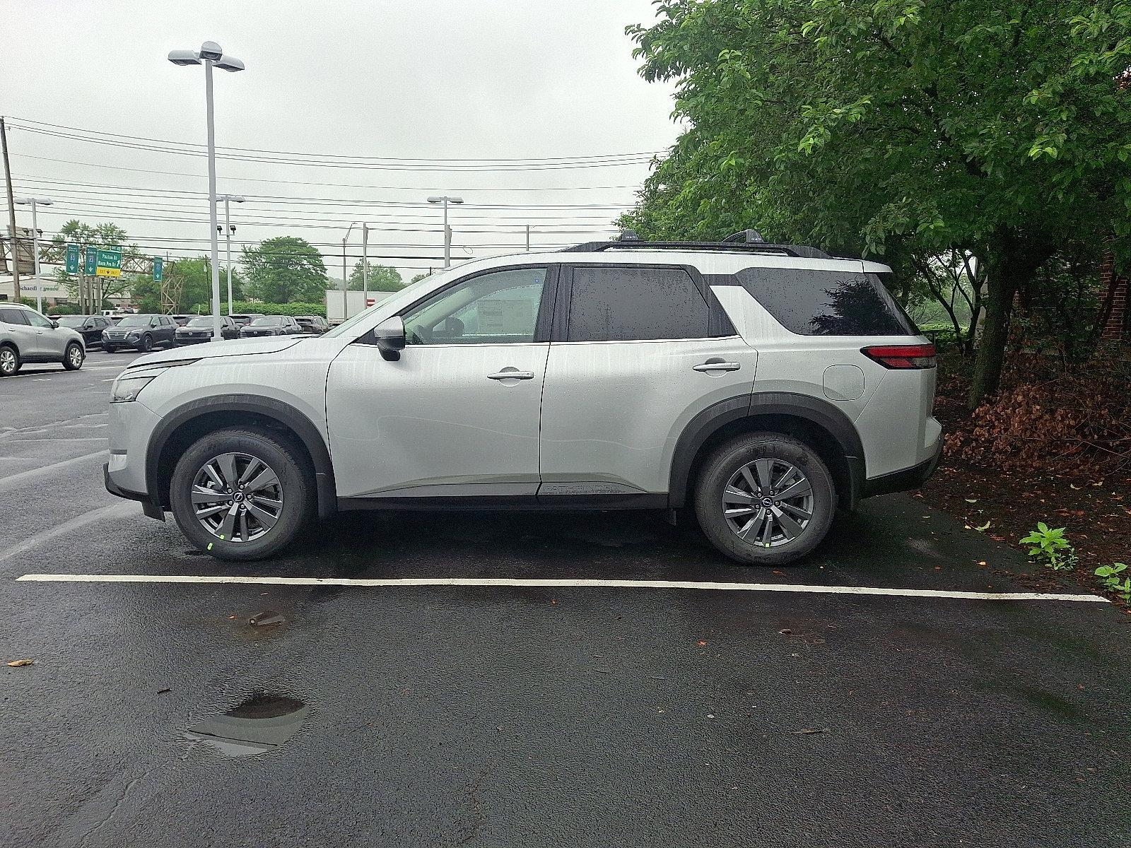 2025 Nissan Pathfinder Vehicle Photo in Harrisburg, PA 17111-1033
