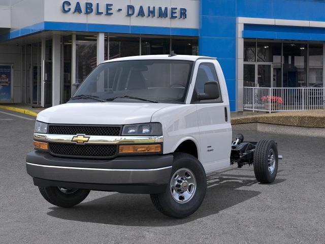 2025 Chevrolet Express Cutaway 3500 Vehicle Photo in INDEPENDENCE, MO 64055-1314