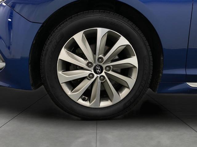 2017 Hyundai SONATA Vehicle Photo in Oshkosh, WI 54904