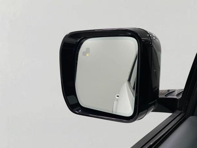 2024 Land Rover Defender Vehicle Photo in Appleton, WI 54913
