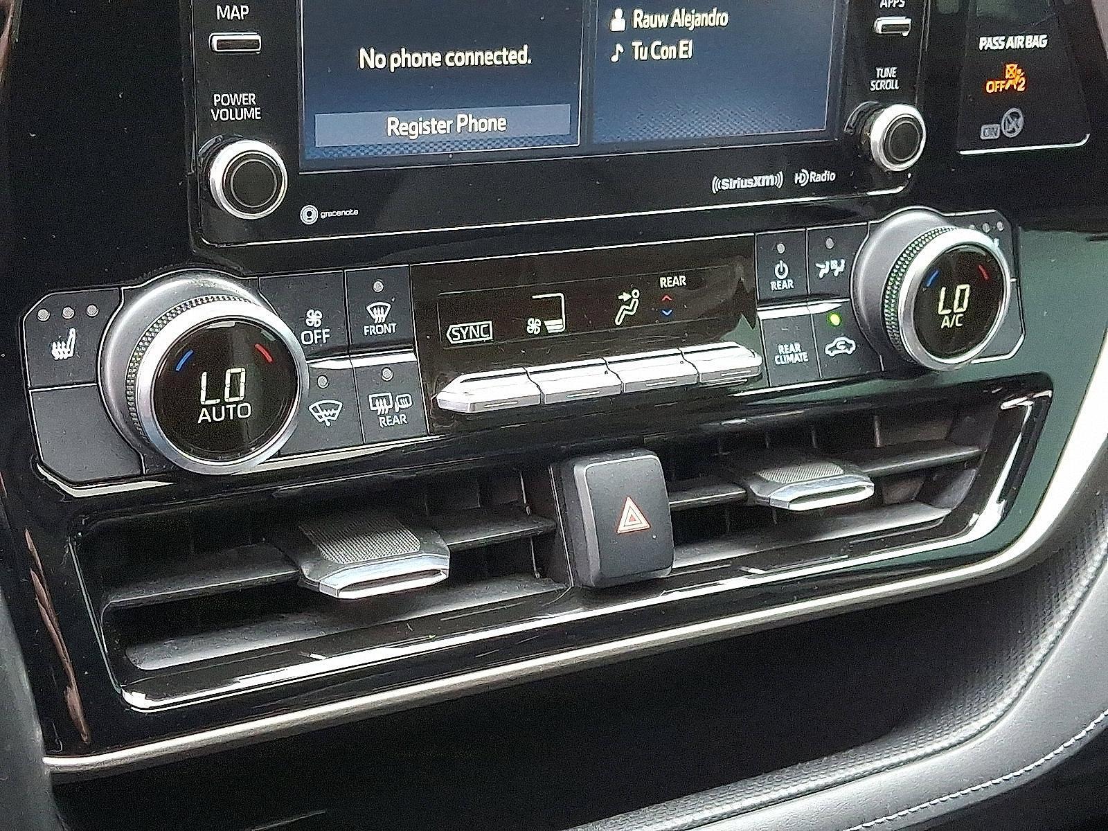 2021 Toyota Highlander Vehicle Photo in Trevose, PA 19053