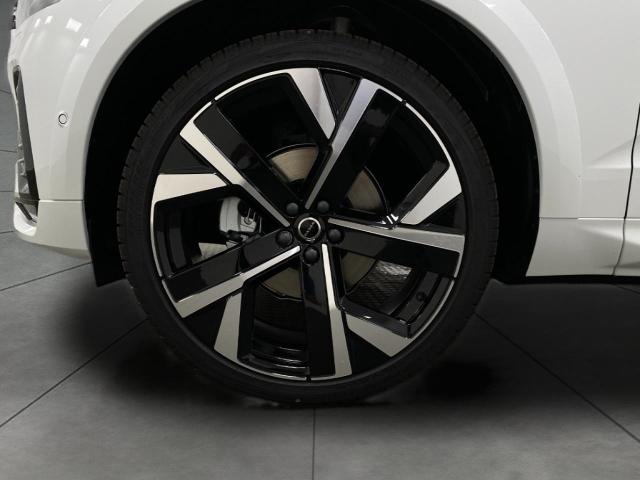 2026 Volvo XC60 Vehicle Photo in Appleton, WI 54913