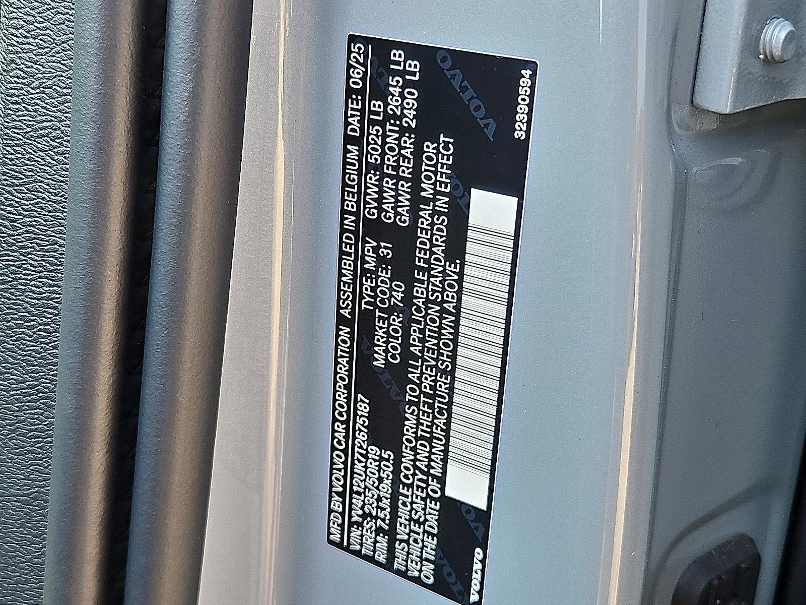 2026 Volvo XC40 Vehicle Photo in Trevose, PA 19053