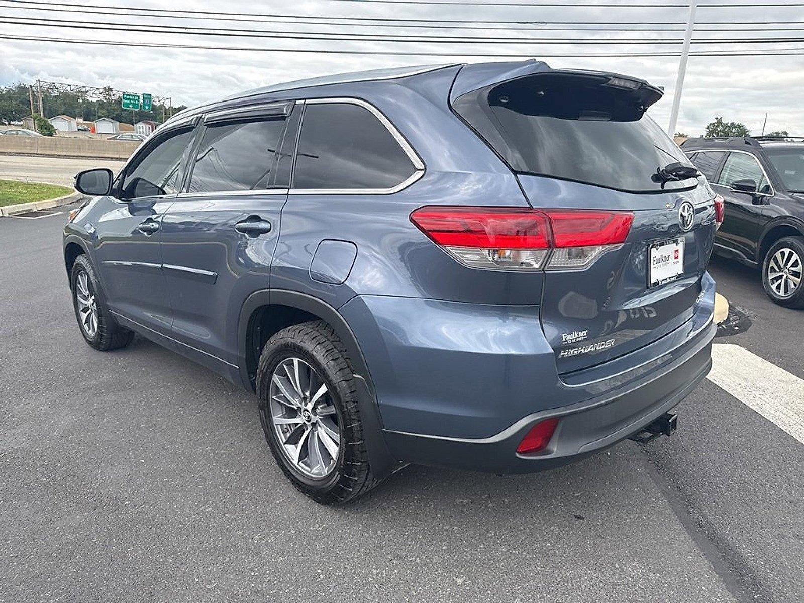 2018 Toyota Highlander Vehicle Photo in Harrisburg, PA 17111