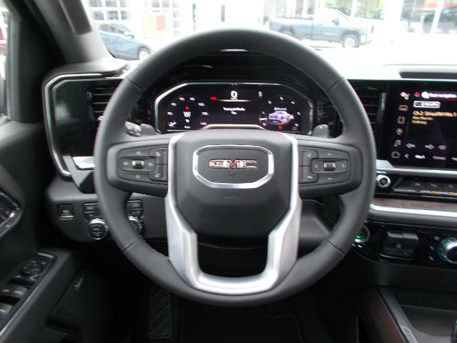 2025 GMC Sierra 1500 Vehicle Photo in LOWELL, MA 01852-4336