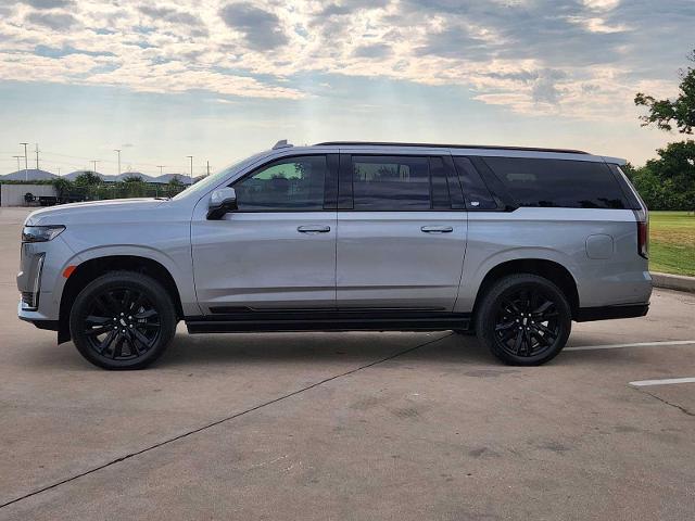2024 Cadillac Escalade ESV Vehicle Photo in DENTON, TX 76210-9321